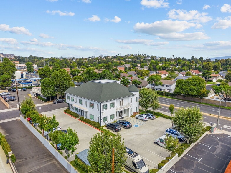More Photos Of 24018 Lyons Ave, Newhall Loft Creative Space For Sale