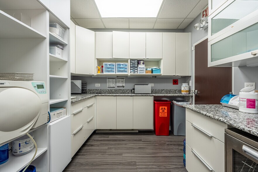 More Photos Of 3540 N Ashland Ave, Chicago Apartments For Lease