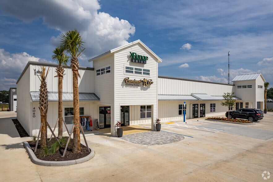 More Photos Of 4060 Thomas St, Oxford Restaurant For Lease