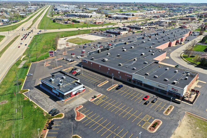 More Photos Of 1001-1089 W Lane Rd, Machesney Park General Retail For Sale