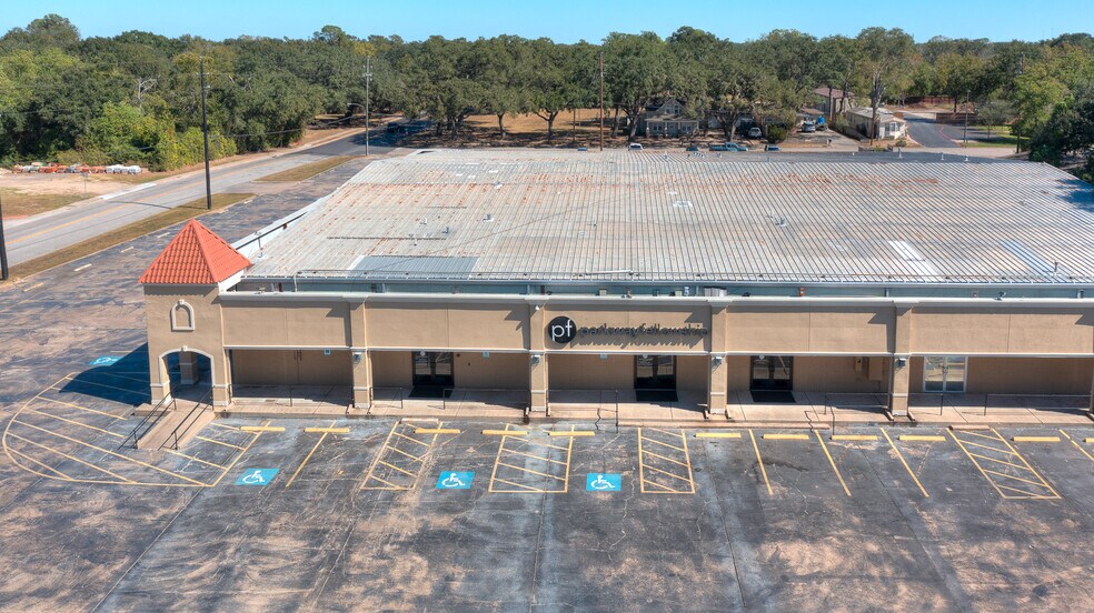 More Photos Of 5819 10th St, Katy Storefront For Sale