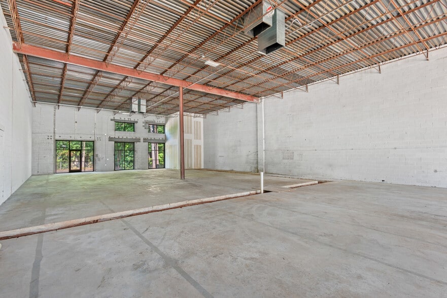 More Photos Of 3586 Pierce Dr NE, Chamblee Office For Sale