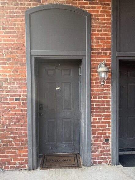More Photos Of 2737-2739 Cleveland St, Elloree Storefront Retail Office For Sale