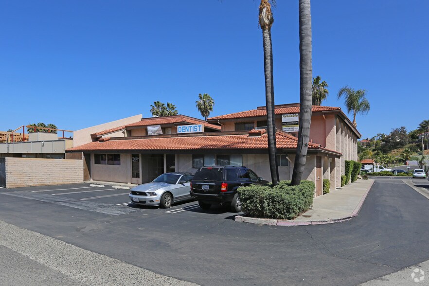 More Photos Of 985 S Santa Fe Ave, Vista Storefront Retail Office For Lease