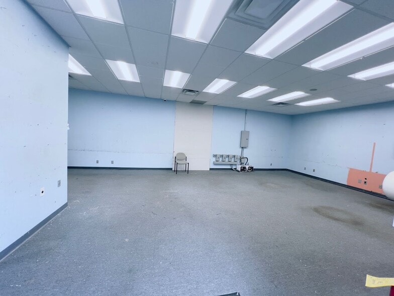 More Photos Of 474 Meacham Ave, Elmont Flex For Sale