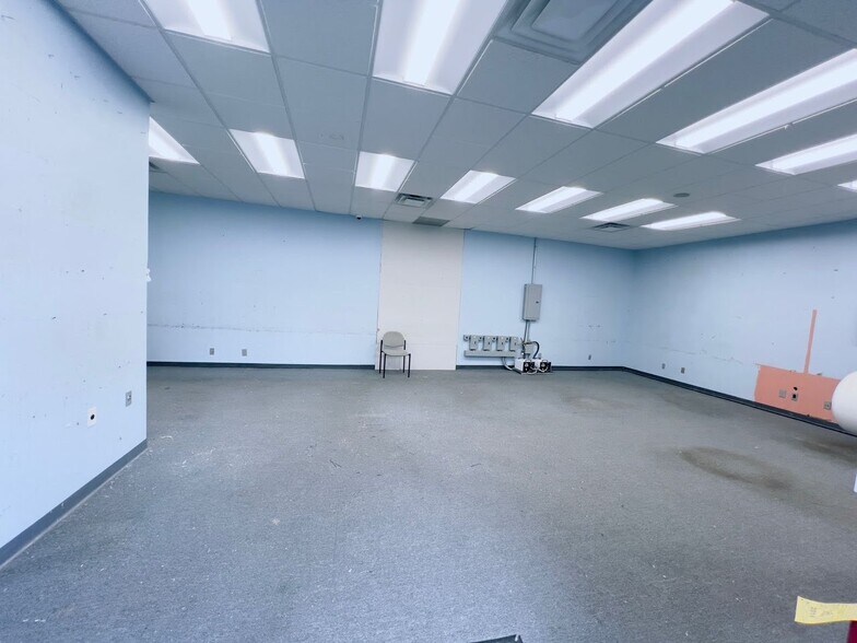 More Photos Of 474 Meacham Ave, Elmont Flex For Sale