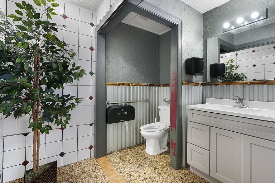 More Photos Of 3900 Ringgold Rd, Chattanooga Freestanding For Sale