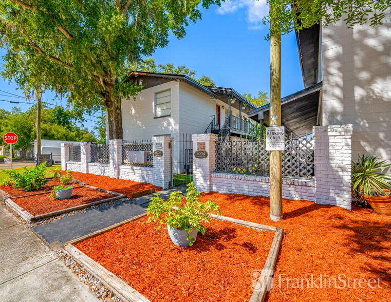 More Photos Of 4002-4004 N Branch Ave, Tampa Apartments For Sale