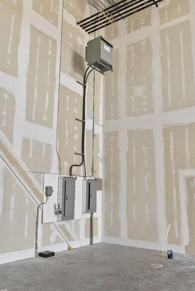 More Photos Of 3730 108 Ave NE, Calgary Service Station For Sale