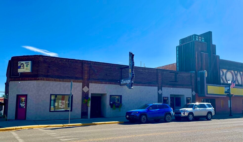 More Photos Of 239 Main St, Shelby Bar For Sale