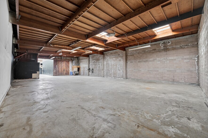More Photos Of 760 Stone St, Oakland Industrial For Lease