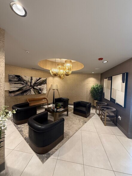 More Photos Of 4310 Roswell Rd NE, Atlanta Medical For Lease