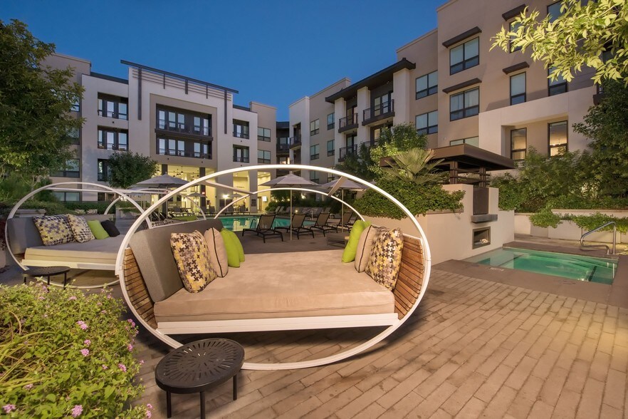 More Photos Of 7350 E Stetson Dr, Scottsdale Apartments For Lease