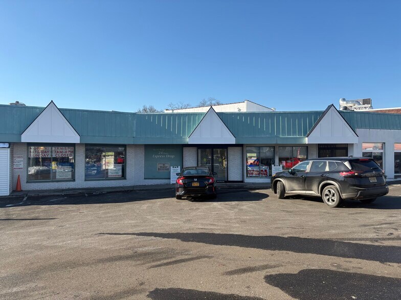 More Photos Of 2228 Summer St, Stamford Freestanding For Lease