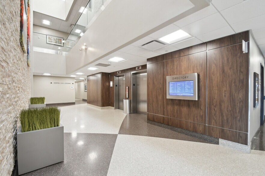 More Photos Of 1421 S Potomac St, Aurora Medical For Lease