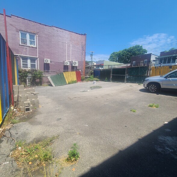 More Photos Of 1339 E Gun Hill Rd, Bronx Office For Lease