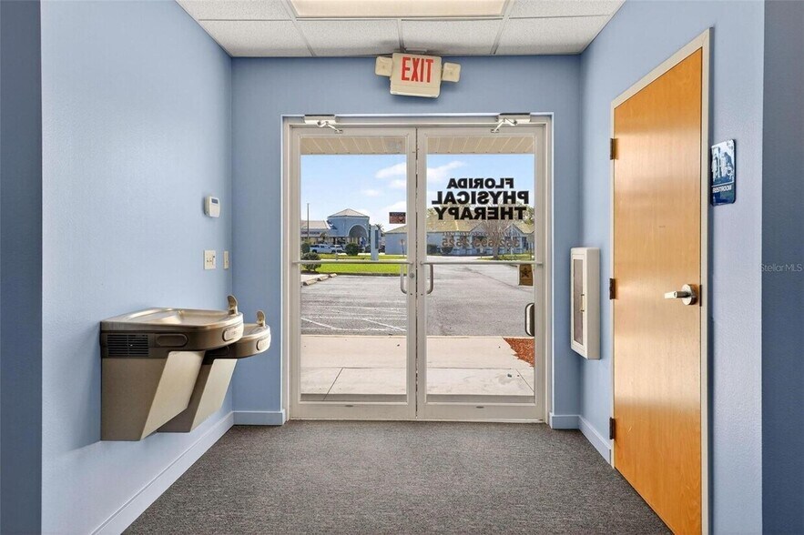 More Photos Of 17809 SE 109th Ave, Summerfield Office For Lease