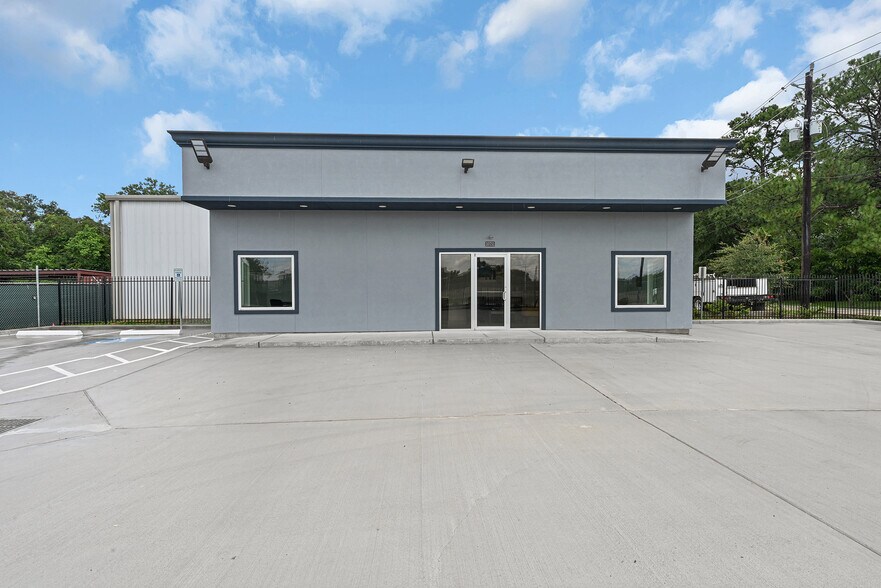 Primary Photo Of 10751 Almeda Genoa Rd, Houston Office For Sale