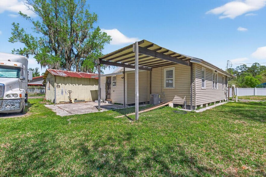 More Photos Of 10676 New Kings Rd, Jacksonville Office For Lease