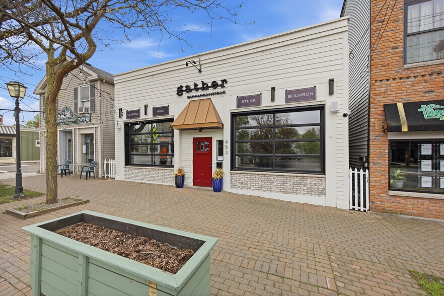 Primary Photo Of 453 Center St, Lewiston Restaurant For Sale