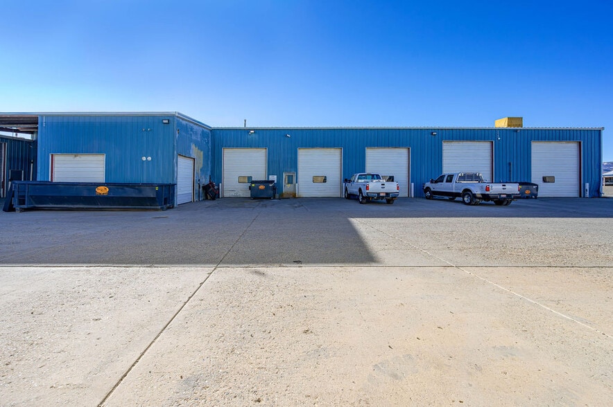 More Photos Of 2872 I 70 Business Loop, Grand Junction Warehouse For Lease