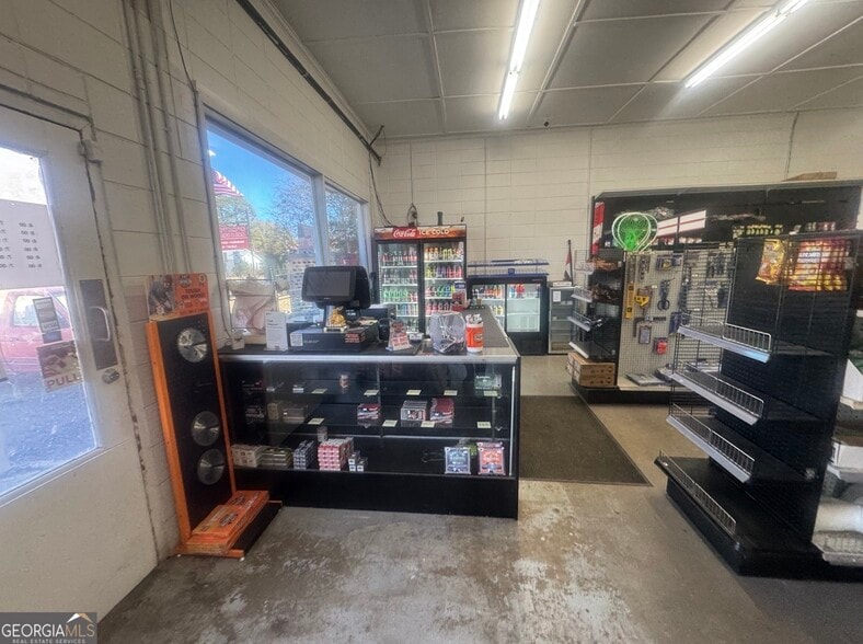 More Photos Of 2886 GA Highway 117, Cadwell General Retail For Sale