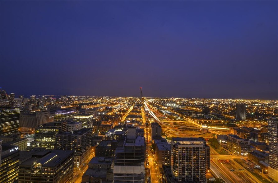 More Photos Of 555 W Madison St, Chicago Apartments For Lease