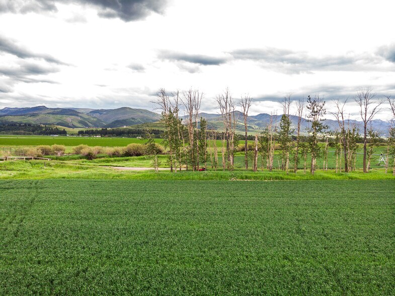 More Photos Of TBD De Rham Valley Drive, Gallatin Gateway Land For Sale