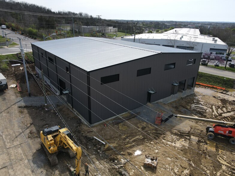More Photos Of 400 Haynie Ave, Nashville Warehouse For Lease
