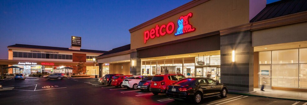 More Photos Of 820-916 N Western Ave, San Pedro Unknown For Lease