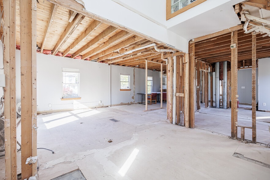 More Photos Of 5692 Pittsford Palmyra Rd, Pittsford Office Residential For Sale