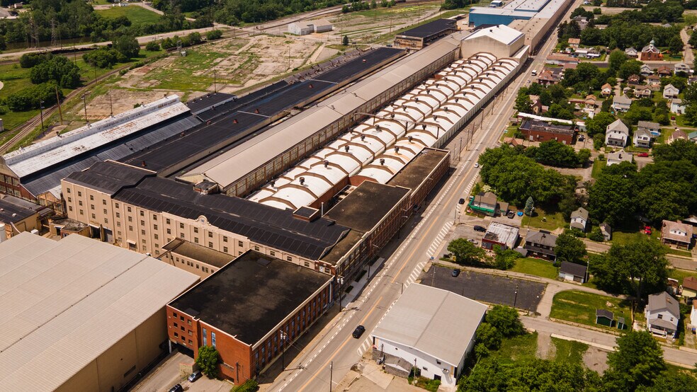 More Photos Of 469 N Sharpsville Ave, Sharon Industrial For Sale