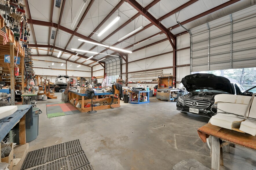 More Photos Of 2819 Louetta Rd, Spring Showroom For Lease