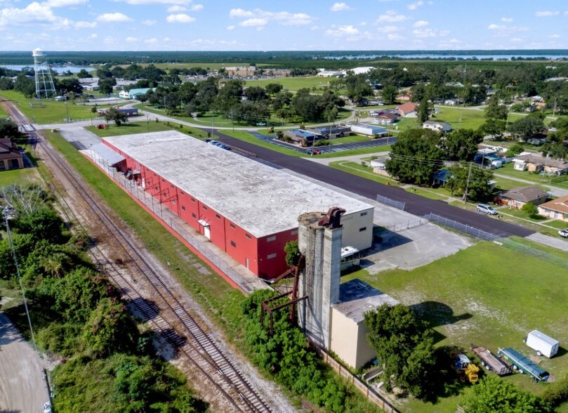 More Photos Of 110 W Interlake Blvd, Lake Placid Warehouse For Lease