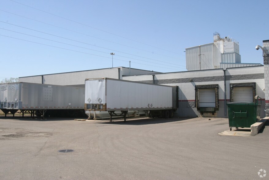 More Photos Of 2020 Energy Park Dr, Saint Paul Industrial For Sale