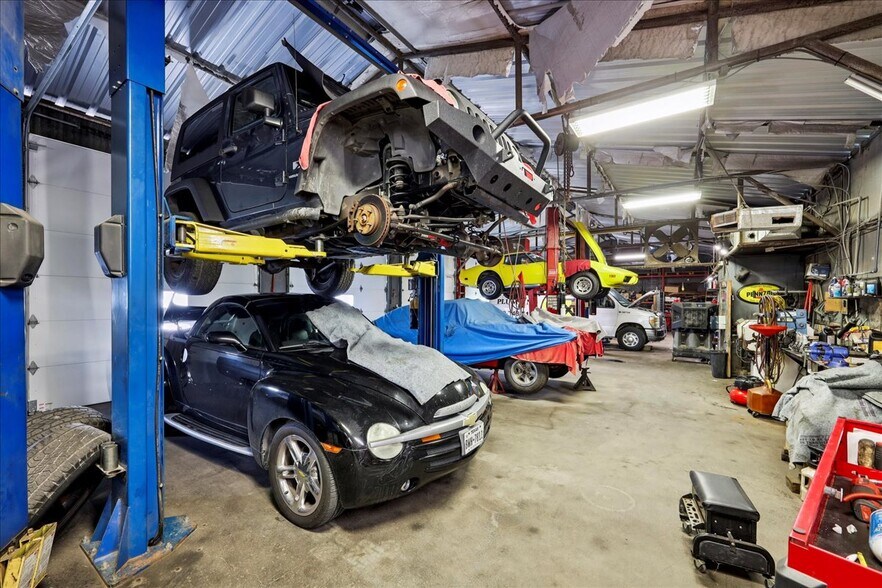 More Photos Of 1470 North St, Beaumont Auto Repair For Sale