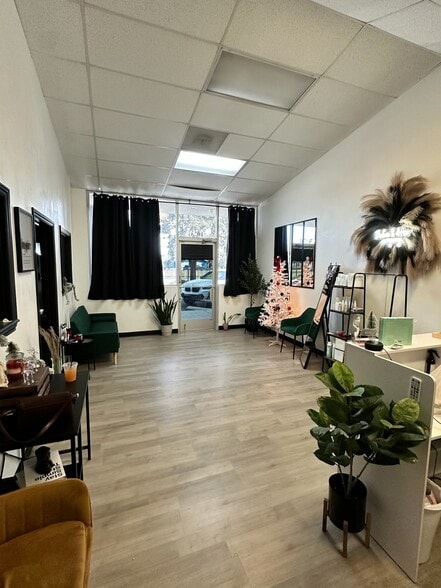 More Photos Of 1001-1043 Stine Rd, Bakersfield Medical For Sale