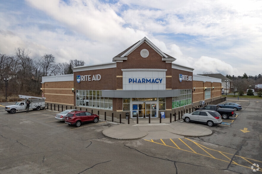 More Photos Of 45 East Ave, Tallmadge Drugstore For Sale