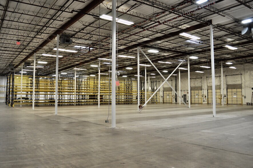 More Photos Of 2214 Braker Ln, Austin Distribution For Lease