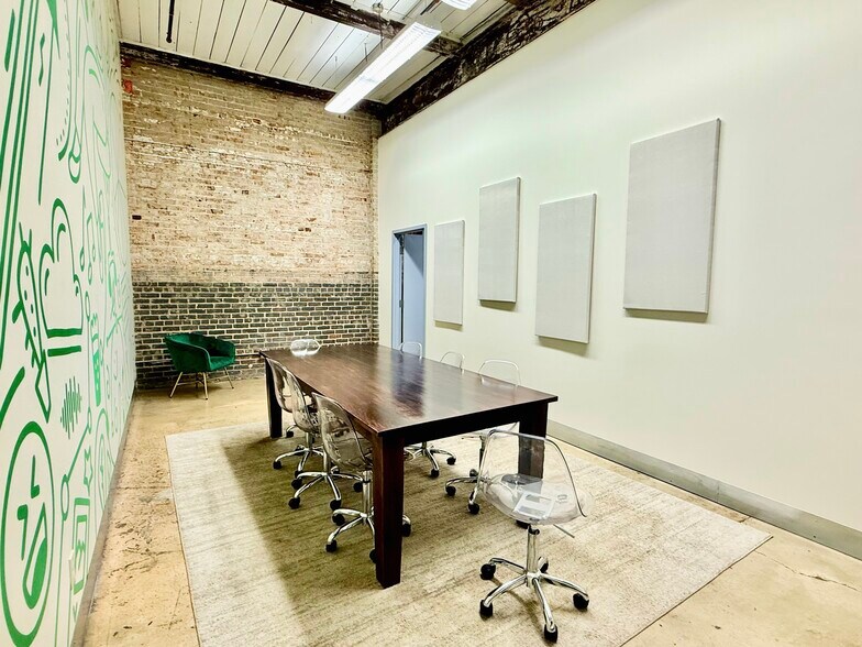 More Photos Of 517 Soraparu St, New Orleans Office For Lease