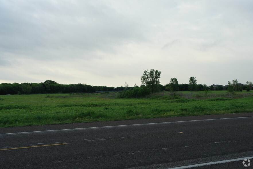 More Photos Of 530 N Central Blvd, Red Oak Land For Sale