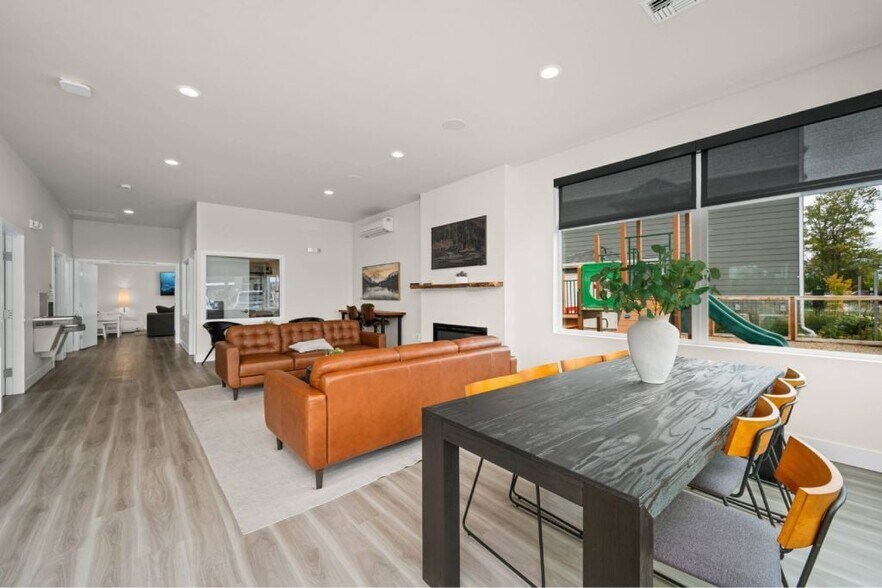 More Photos Of 200 E McCorquedale Rd, Burlington Apartments For Sale