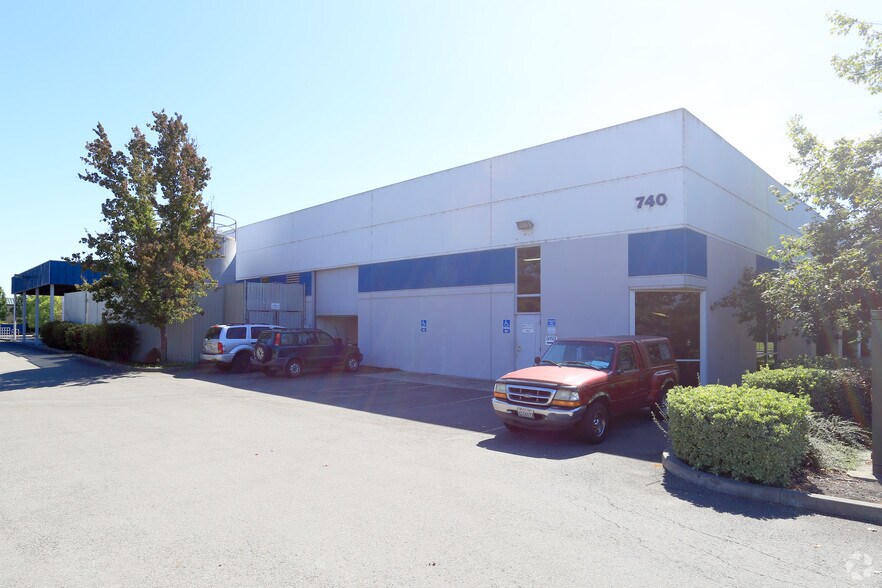 More Photos Of 740 Southpoint Blvd, Petaluma Industrial For Sale