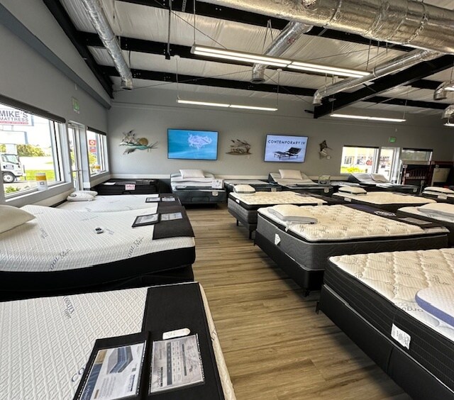 More Photos Of 23330 Harborview Rd, Port Charlotte Flex For Sale