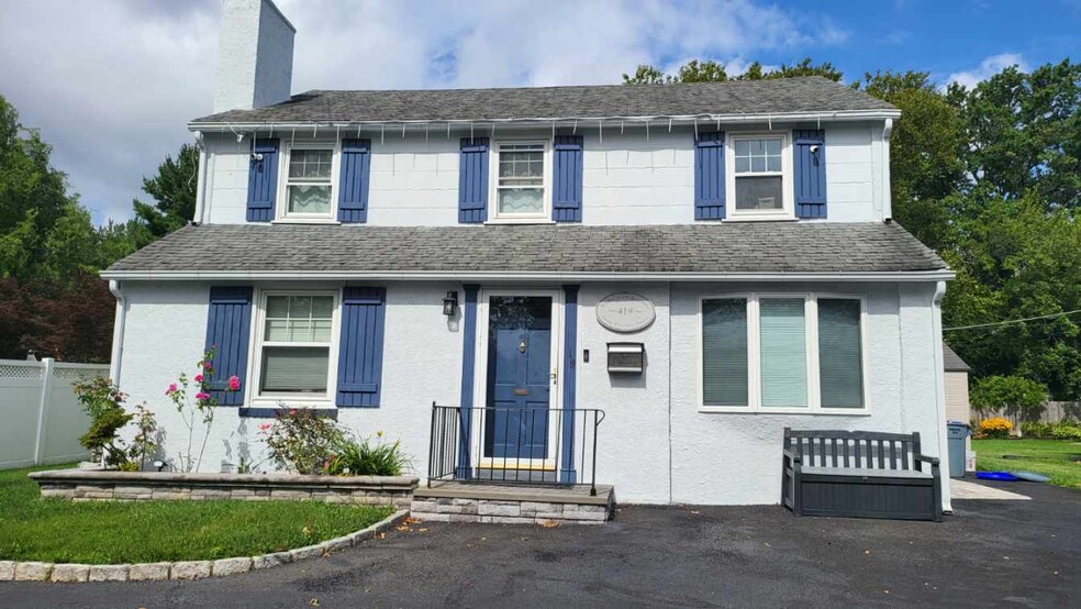 Primary Photo Of 419 N York Rd, Hatboro Office Residential For Sale