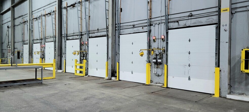 More Photos Of 1500 Corporate Blvd, Newburgh Warehouse For Lease