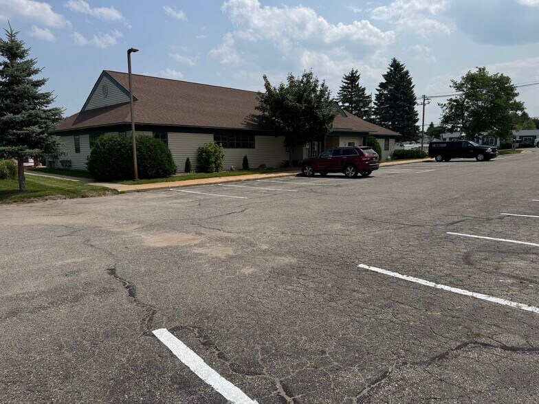 More Photos Of 2235 E Mitchell Rd, Petoskey Office For Sale