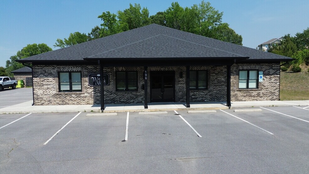 More Photos Of 196 Annette Dr, Benson Office For Sale