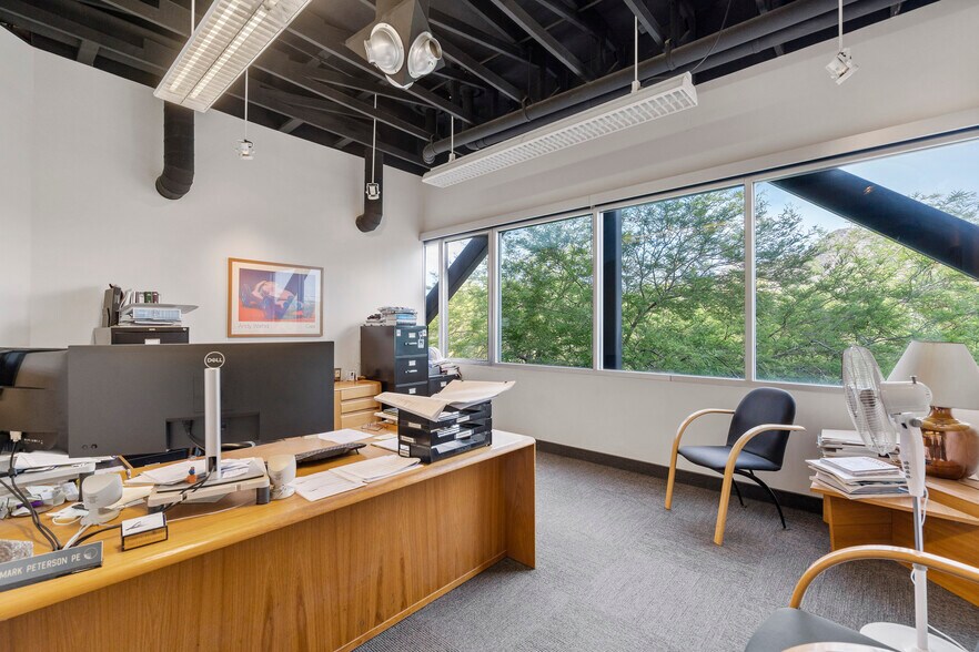 More Photos Of 7201 N Dreamy Draw Dr, Phoenix Loft Creative Space For Lease