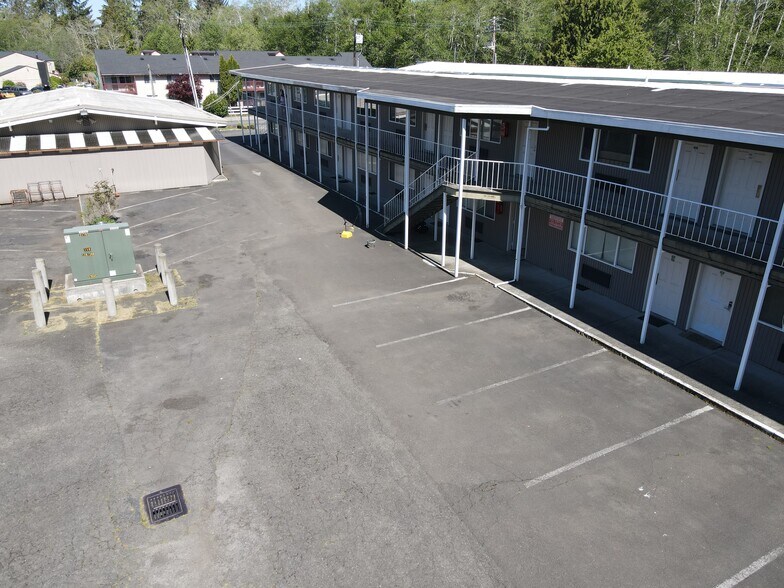 More Photos Of 1700 S Boone St, Aberdeen Hotel For Sale